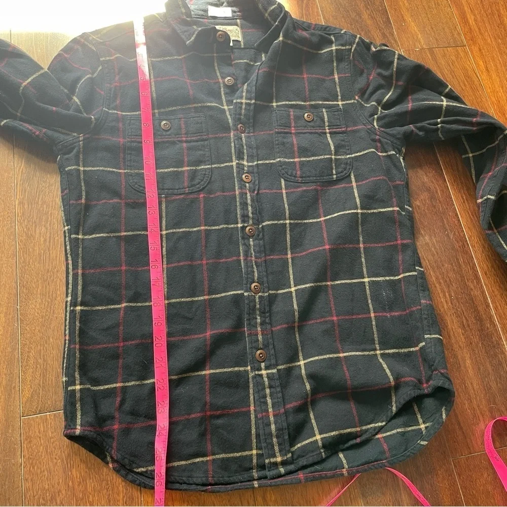 J. Crew Classic Mid Weight Flannel Double Brushed Navy Blue Button Up Size S